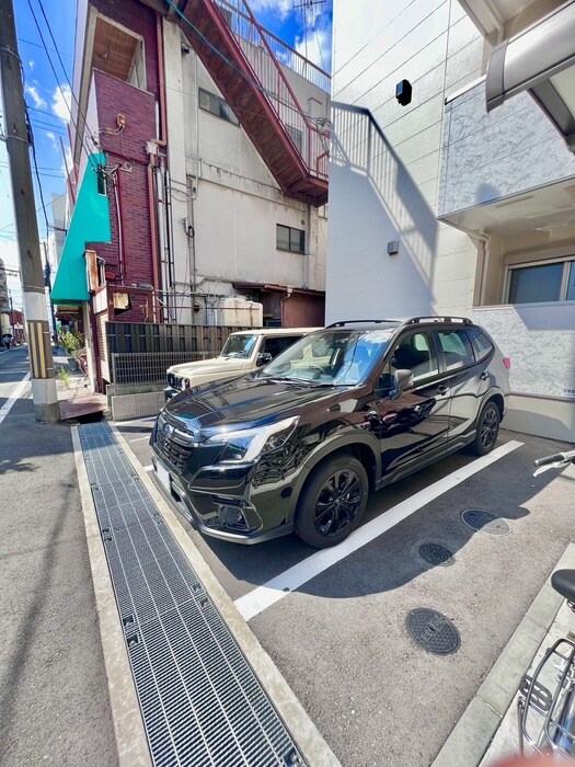 物件外観写真5　(駐車場)