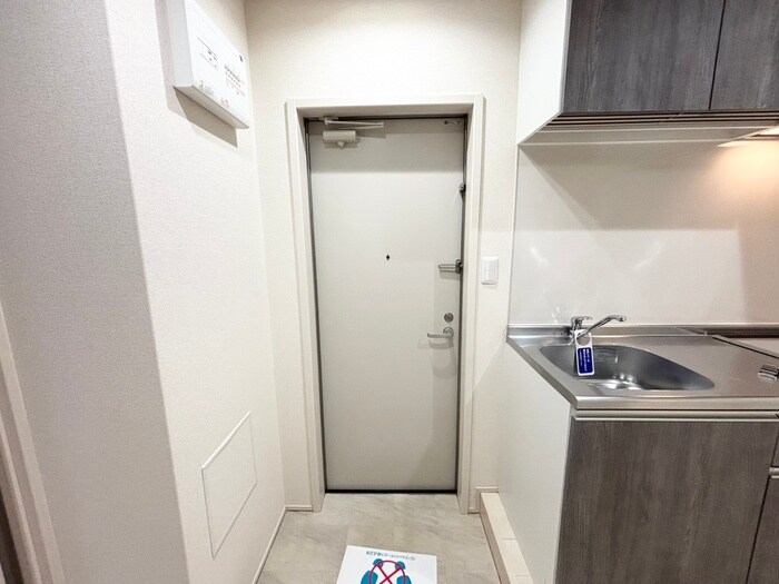 物件内観写真18　(玄関)