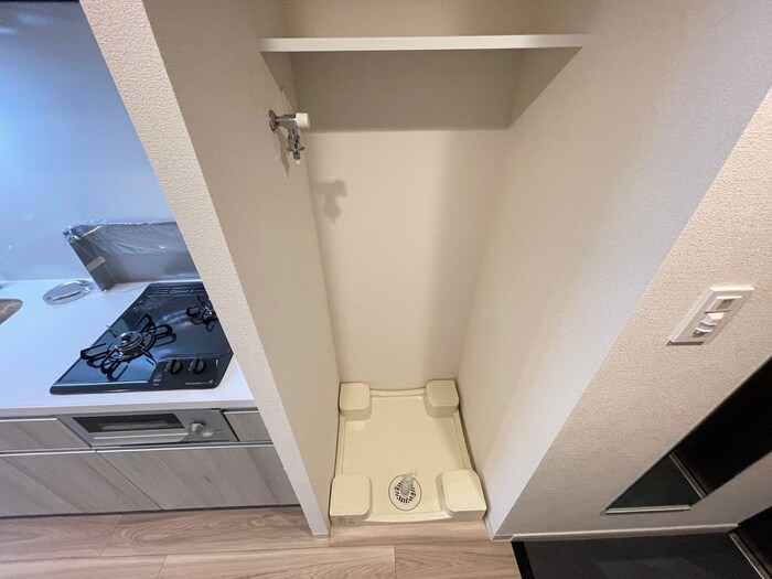 物件内観写真16　(洗濯機置場)