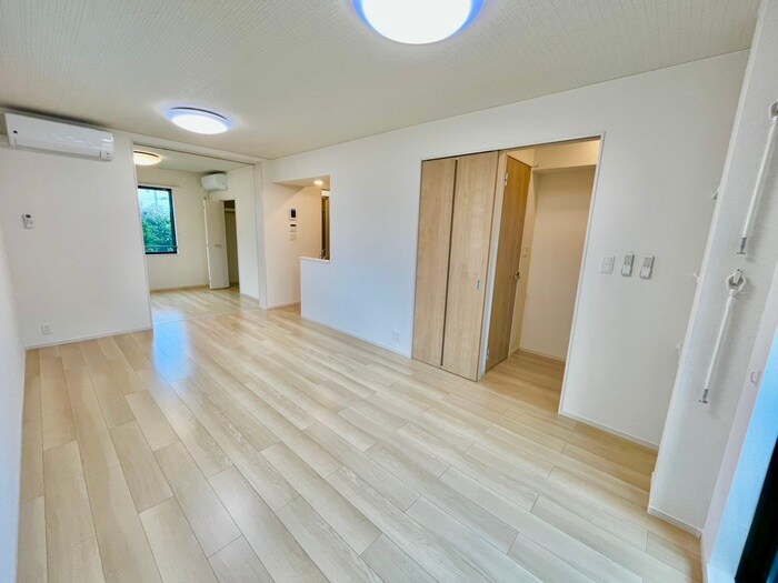 物件内観写真8　(居室)