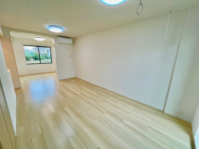 物件内観写真8　(居室)