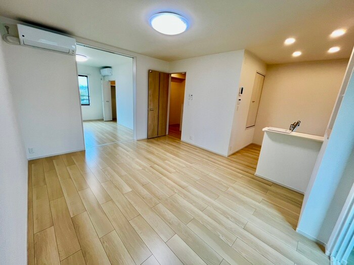 物件内観写真8　(居室)