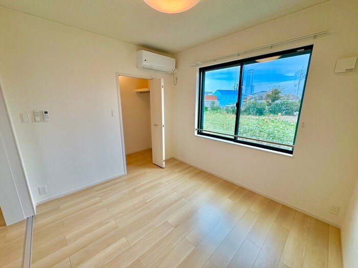 物件内観写真9　(居室)