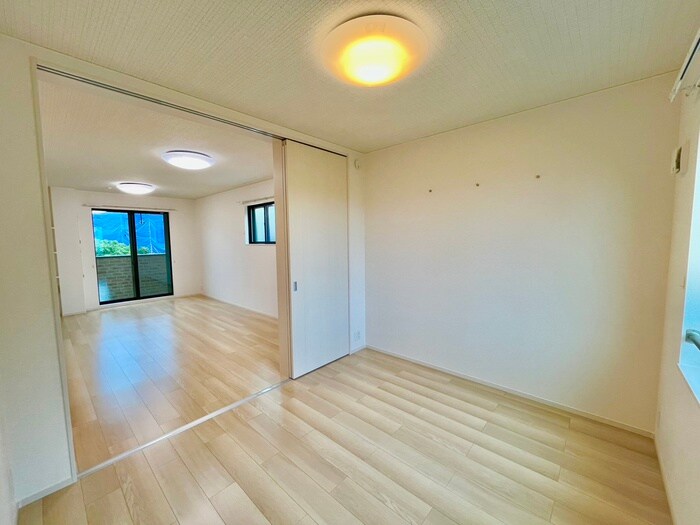 物件内観写真10　(居室)