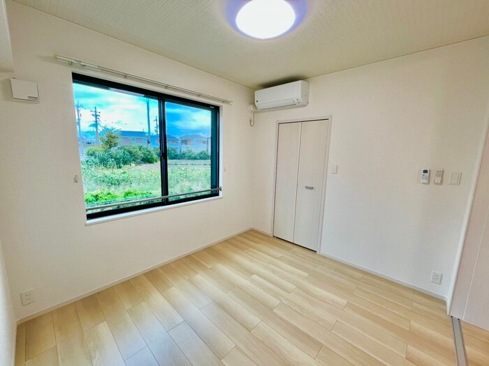 物件内観写真10　(居室)