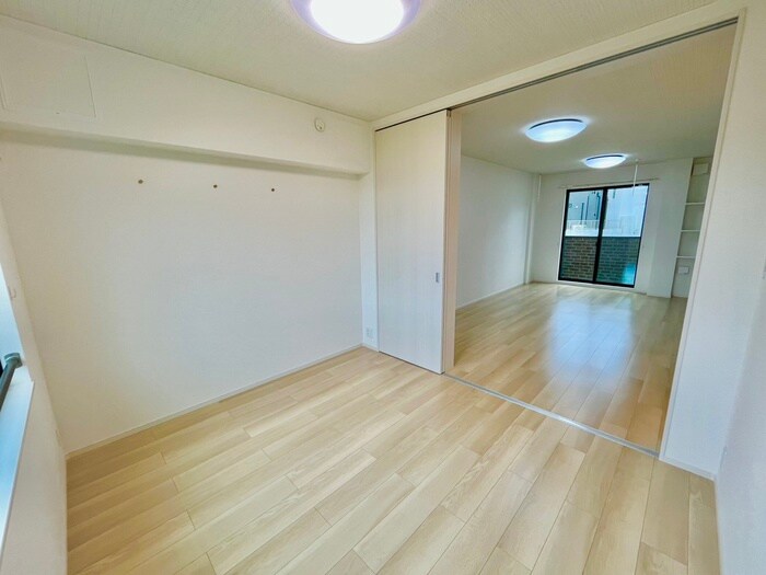 物件内観写真10　(居室)