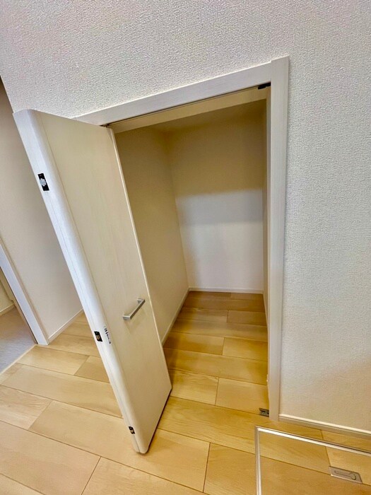 物件内観写真13　(収納)