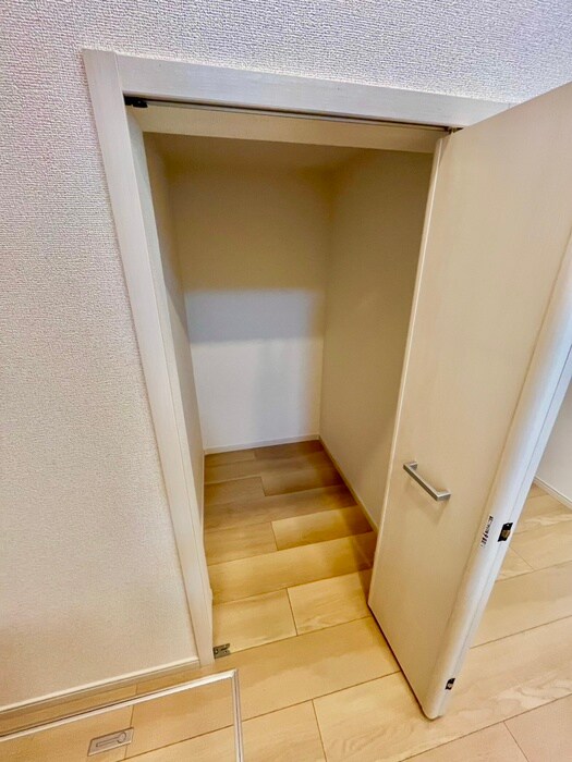 物件内観写真13　(収納)