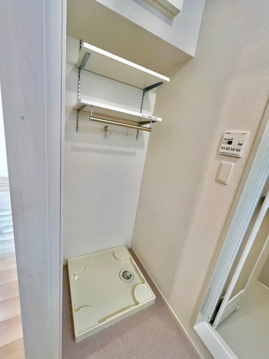 物件内観写真15　(洗濯機置場)