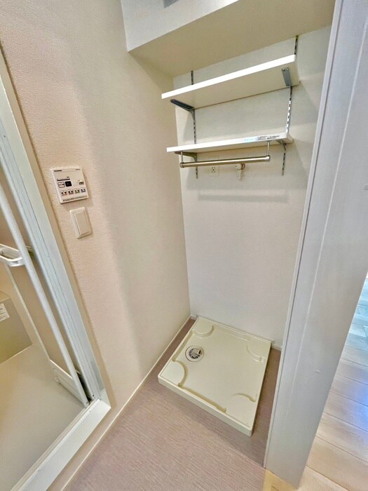 物件内観写真15　(洗濯機置場)