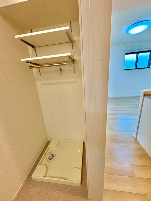 物件内観写真15　(洗濯機置場)