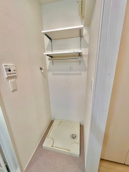 物件内観写真15　(洗濯機置場)