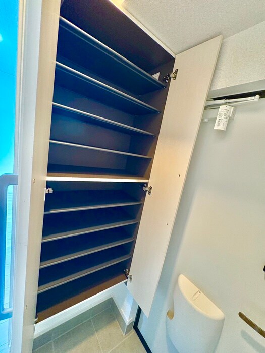 物件内観写真19　(靴箱)