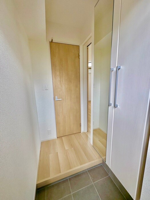 物件内観写真20　(廊下)