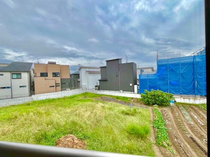 物件内観写真22　(室内からの展望)