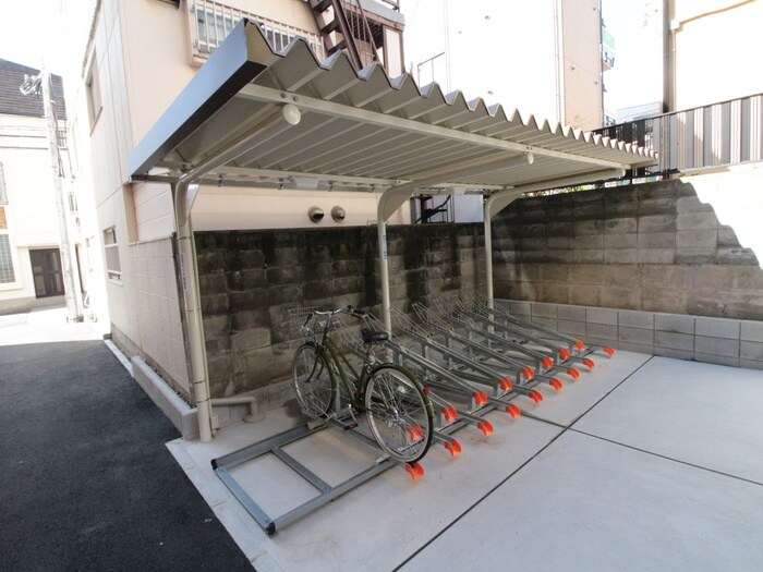 物件外観写真6　(駐輪場)