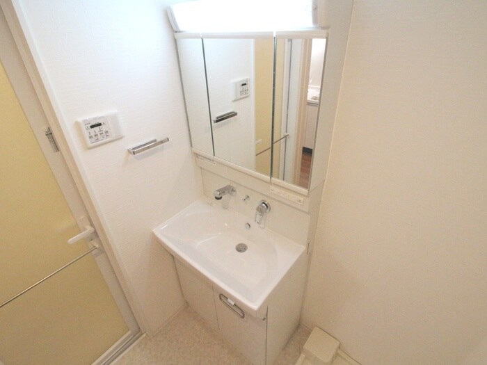 物件内観写真12　(洗面)