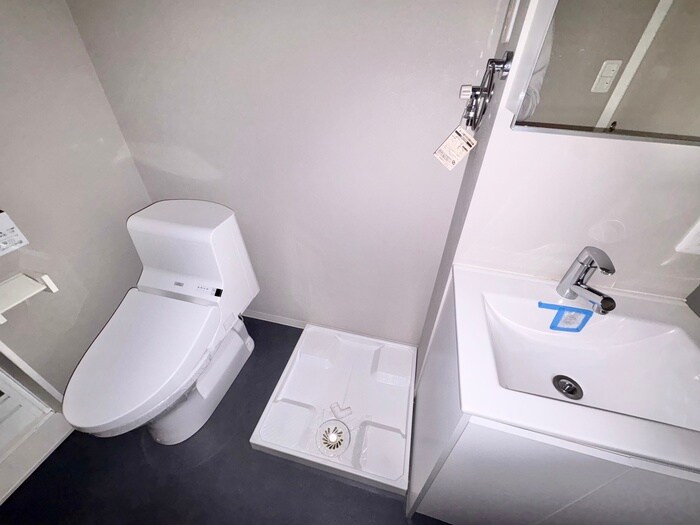 物件内観写真13　(洗濯機置場)