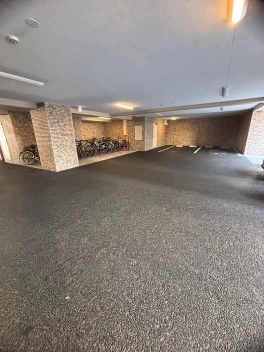 物件外観写真6　(駐車場)