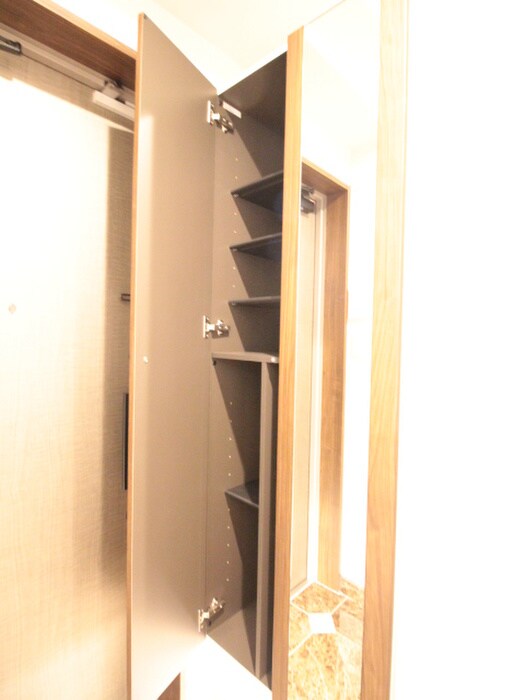 物件内観写真15　(靴箱)