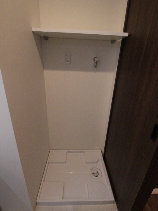 物件内観写真17　(洗濯機置場)