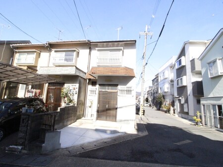 小山中ノ川町49-6貸家外観写真