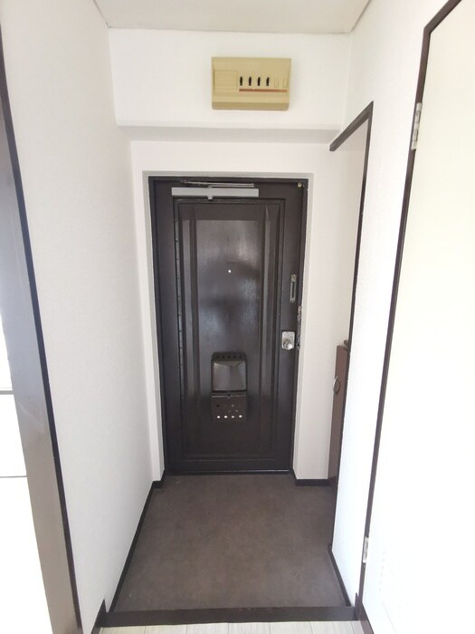 物件内観写真19　(玄関)