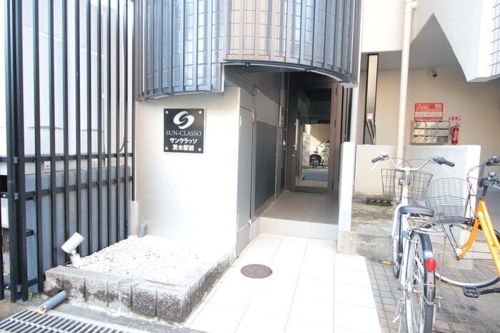 物件外観写真5　(駐車場)