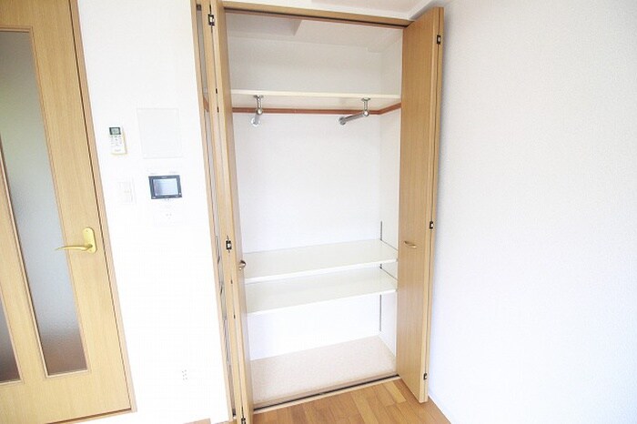 物件内観写真15　(収納)