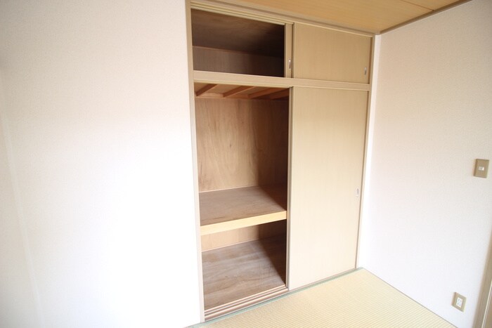 物件内観写真16　(収納)
