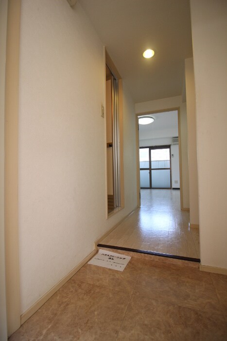物件内観写真20　(玄関)