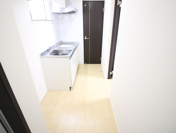 物件内観写真20　(廊下)