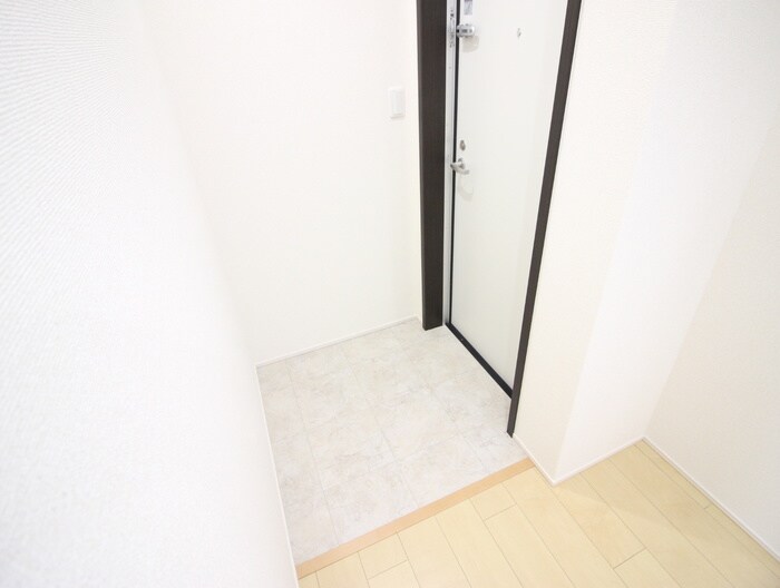 物件内観写真21　(玄関)