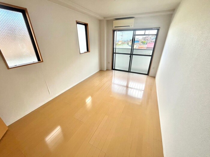 物件内観写真9　(居室)