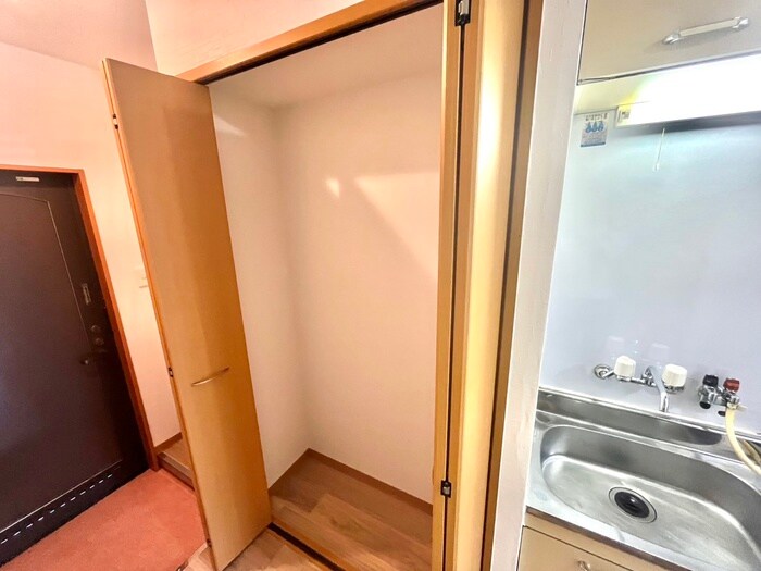 物件内観写真10　(収納)