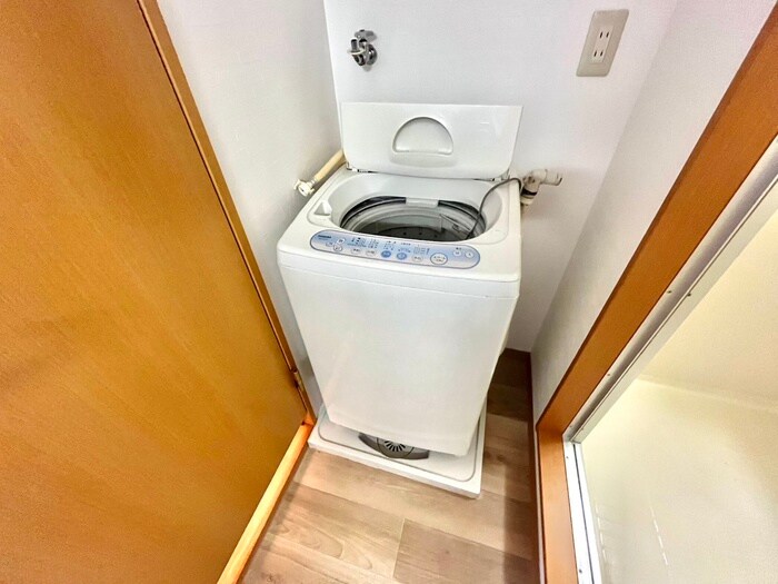 物件内観写真12　(洗濯機置場)