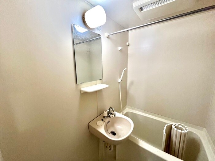 物件内観写真13　(洗面)