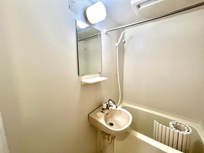 物件内観写真13　(洗面)