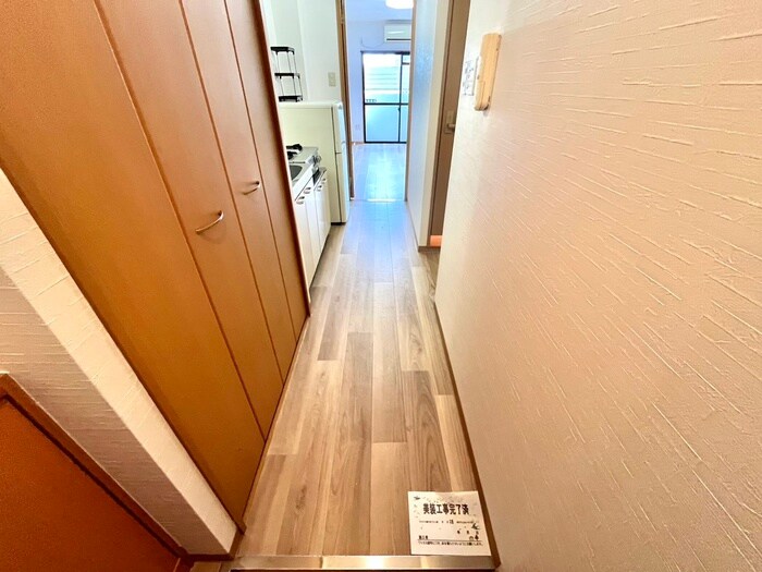 物件内観写真20　(廊下)