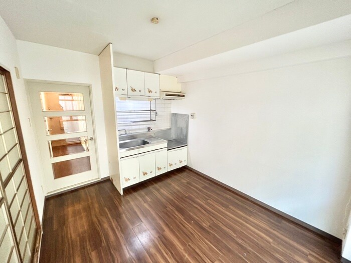 物件内観写真7　(居室)