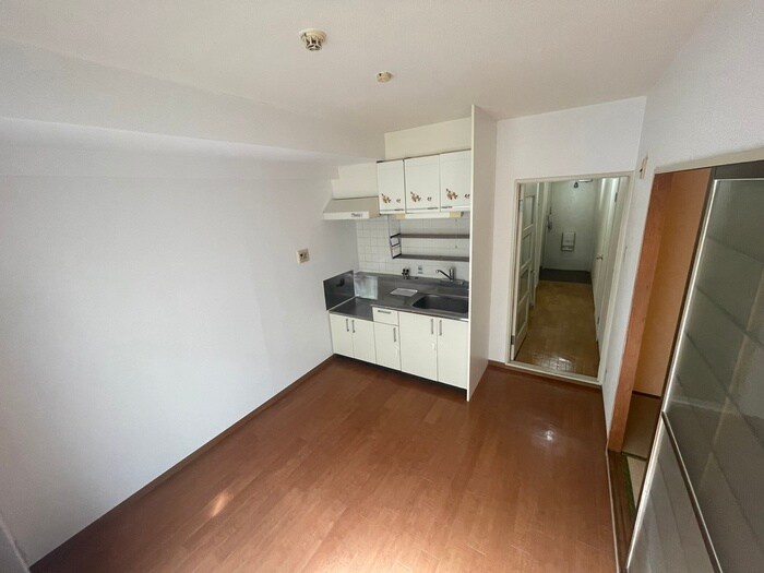 物件内観写真8　(居室)