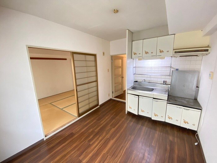 物件内観写真9　(居室)