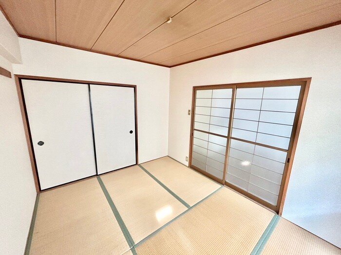 物件内観写真10　(居室)