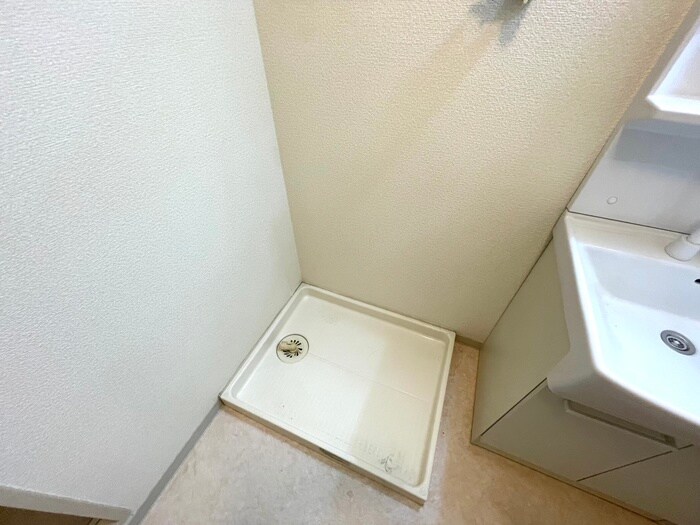 物件内観写真15　(洗濯機置場)