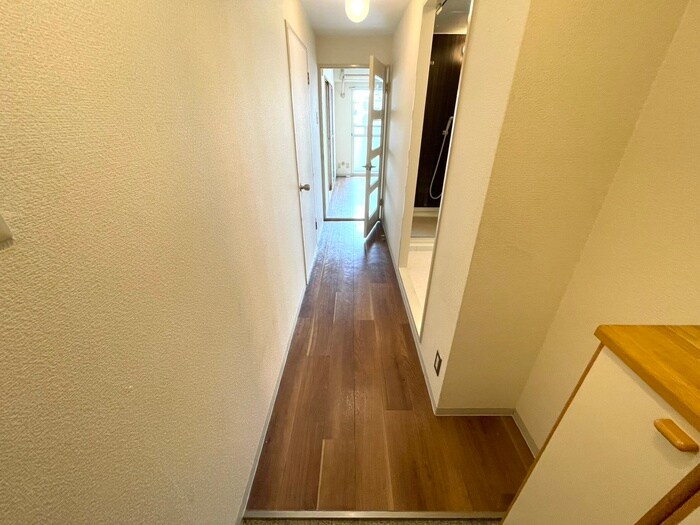 物件内観写真18　(廊下)