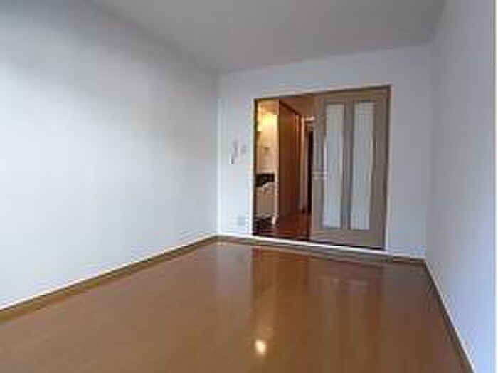 物件内観写真4　(居室)