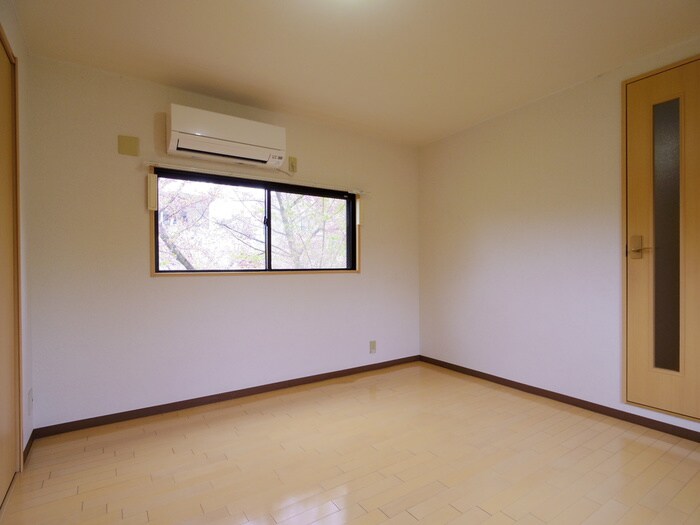 物件内観写真10　(居室)