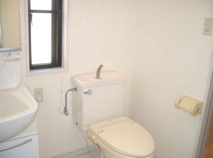 物件内観写真9　(トイレ)