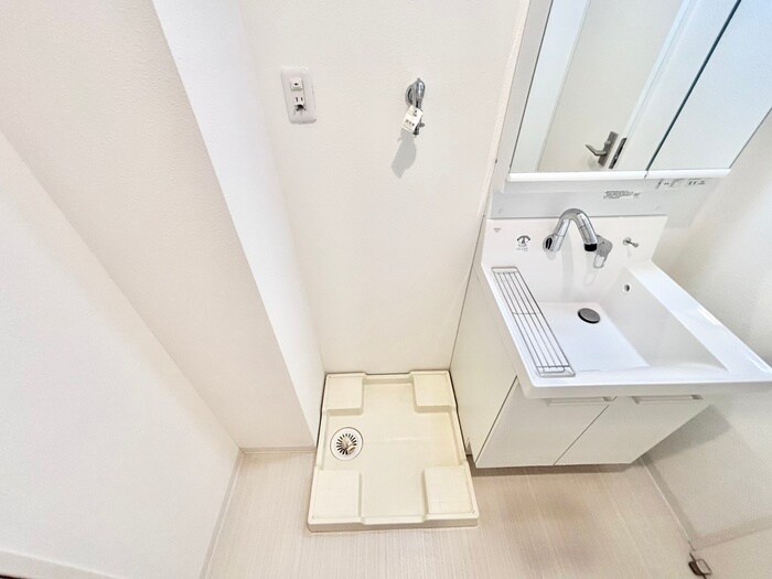 物件内観写真10　(洗濯機置場)