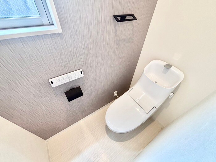 物件内観写真11　(トイレ)